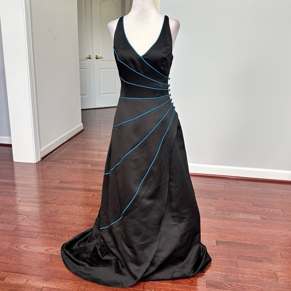 Niki by Niki Livas Black Blue Trim Satin Unique Pattern Gown Dress Size 6